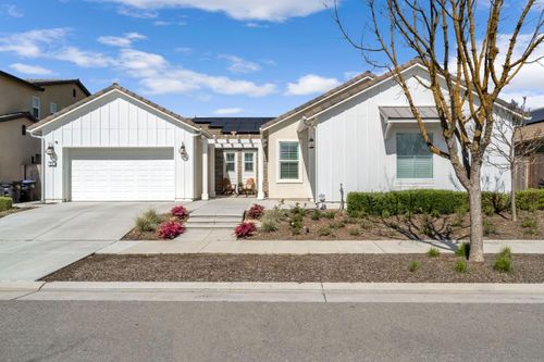 713 Harvest Drive, Madera, CA, 93636 | Card Image