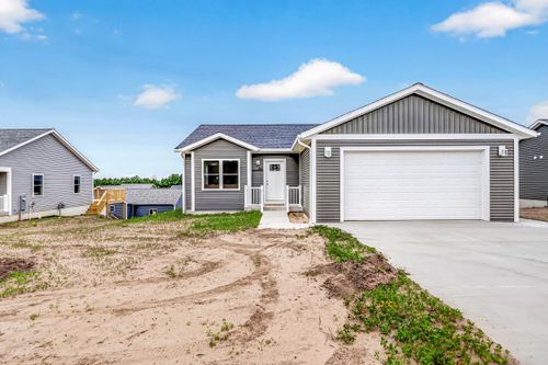 297 Aspen Hill Dr, Shelby, MI, 49455-9002 | Card Image
