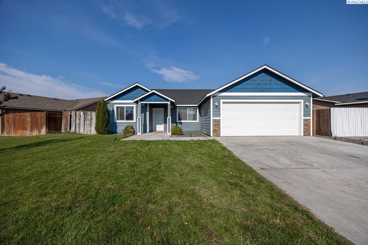 Estrella Dr, Pasco, WA 99301