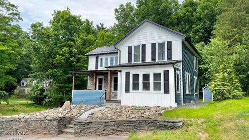 207 Highland Street, Hawley, PA, 18428 | Card Image