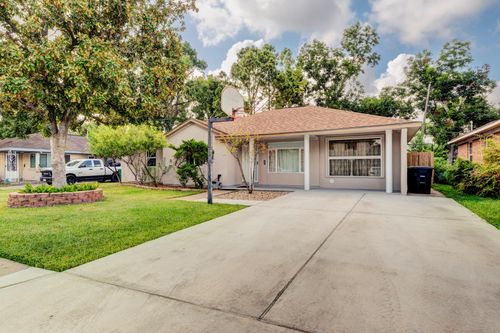 213 W Spreading Oak Dr, Houston, TX, 77076-2019 | Card Image