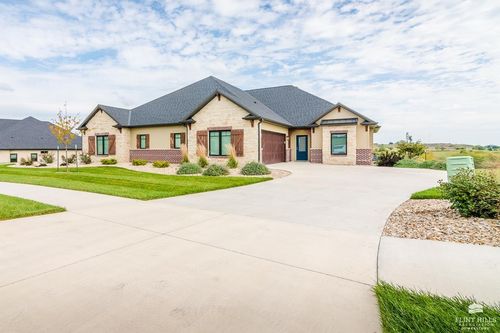 4116 Macgillivray Dr, Manhattan, KS, 66503-2646 | Card Image