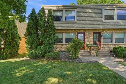 1-1482 21st Ave Nw, New Brighton, MN, 55112-5601 | Card Image