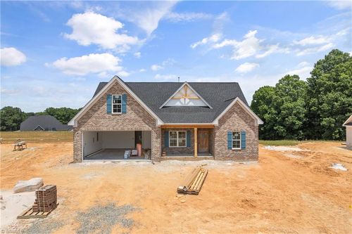 228 Avian Lane, Winston-Salem, NC, 27127 | Card Image