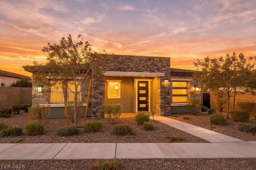 929 Silverfir Ct, Las Vegas, NV, 89138-4748 | Card Image