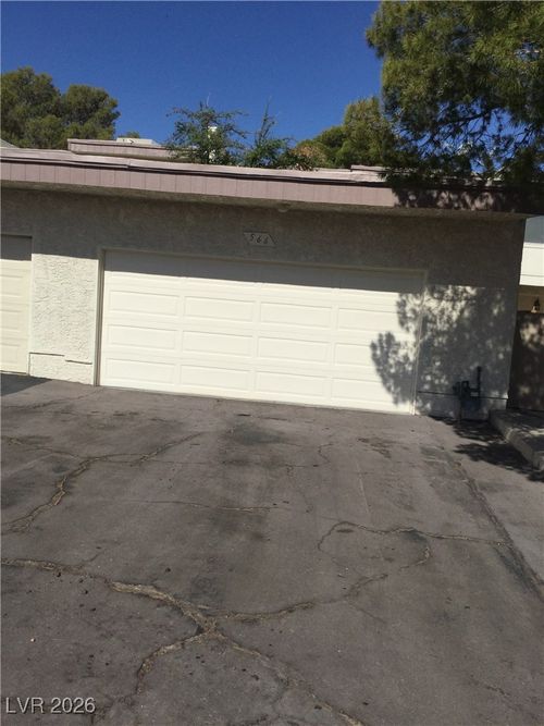 566 Jane Ln, Henderson, NV, 89015-7551 | Card Image