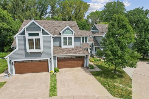 8037 Cobblestone Ct, Urbandale, IA, 50322-4472 | Card Image