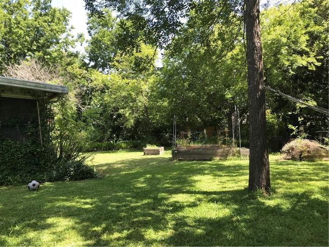 1609 Springer Ln, House other with 4 bedrooms, 2 bathrooms and 6 parking in Austin TX | Image 20