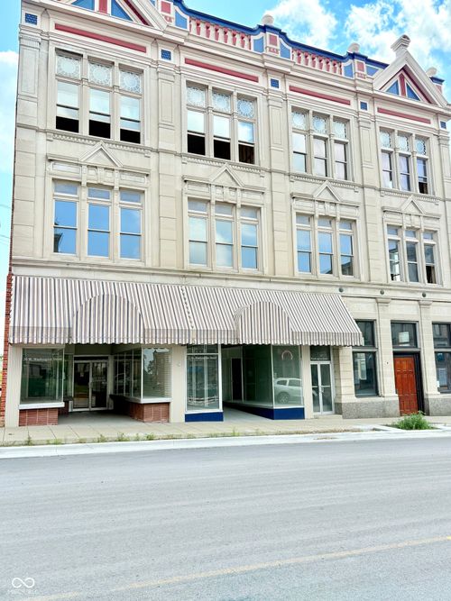 20 W Washington St, Greencastle, IN, 46135-1551 | Card Image