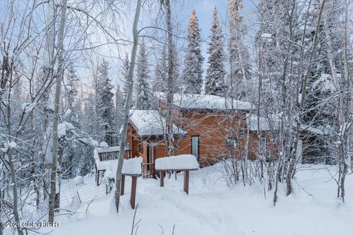 3868 Ridgeview Dr, Fairbanks, AK, 99709-2740 | Card Image