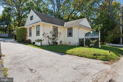 1058 Lancaster Ave, BERWYN, PA, 19312-1844 | Card Image