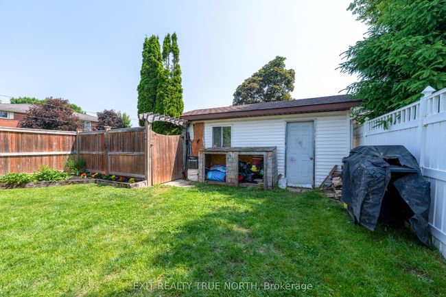 42 Graham Ave, House other with 3 bedrooms, 2 bathrooms and 2 parking in Brantford ON | Image 22