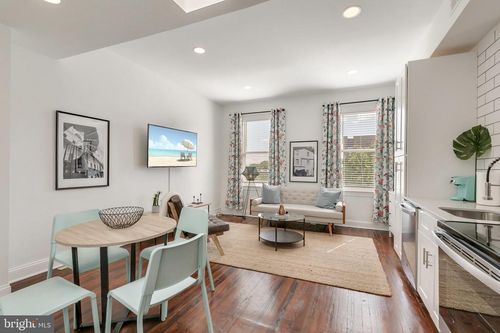 apt-3-1758 Park Ave, BALTIMORE, MD, 21217-4682 | Card Image