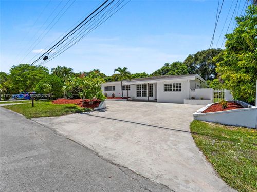 110 Ne 152nd St, Miami, FL, 33162-4249 | Card Image