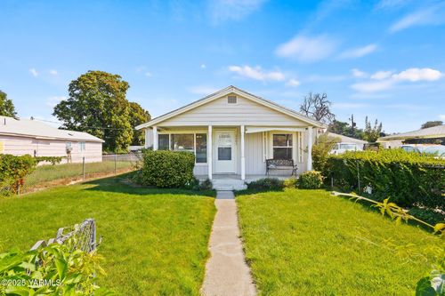 2203 S 5th Ave, Union Gap, WA, 98903-1519 | Card Image