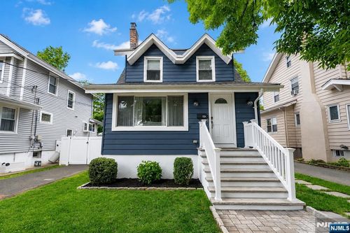 6 Pershing Ct, Ridgefield Park, NJ, 07660-1506 | Card Image