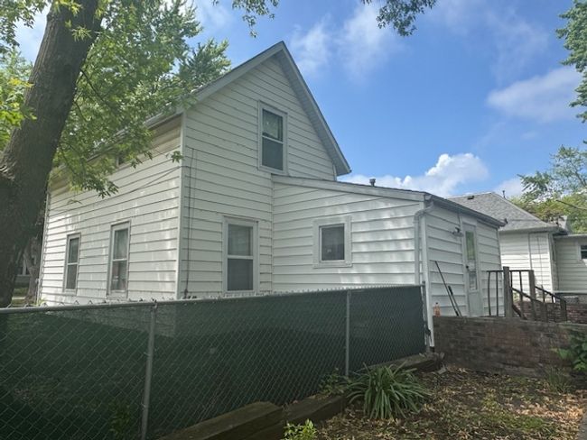 303 Prairie St, House other with 3 bedrooms, 1 bathrooms and 3 parking in Pontiac IL | Image 21