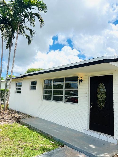 15530 Sw 295th Ter, Homestead, FL, 33033-2623 | Card Image