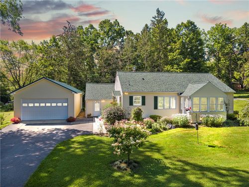 33 Strowbridge St, Trumansburg, NY, 14886-8905 | Card Image