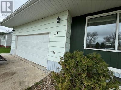 114 Morken St, House other with 4 bedrooms, 3 bathrooms and null parking in Sturgis SK | Image 2