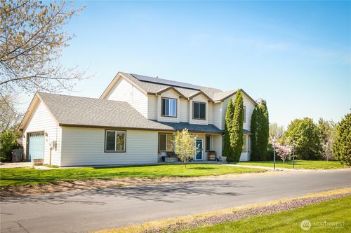 220 Blalock Dr, Walla Walla, WA, 99362-6245 | Card Image