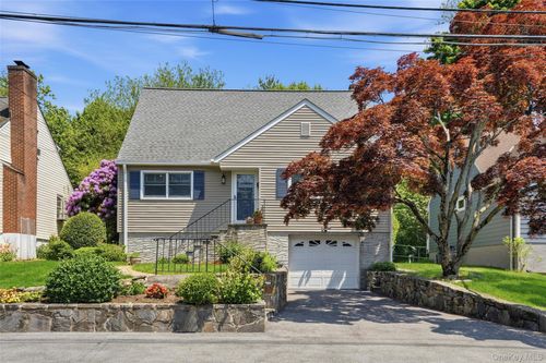 61 Windsor Rd, Port Chester, NY, 10573-2118 | Card Image