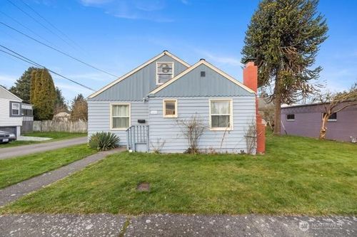 3013 19th St, Everett, WA, 98201-2501 | Card Image
