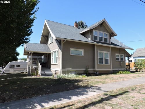 1555 21st Pl, Forest Grove, OR, 97116-1607 | Card Image
