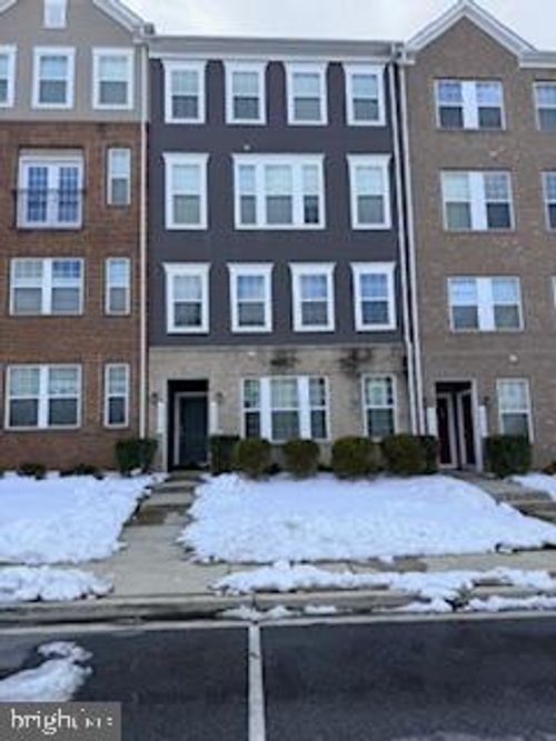 6915 Stoddert Ln, LANDOVER, MD, 20785-1967 | Card Image