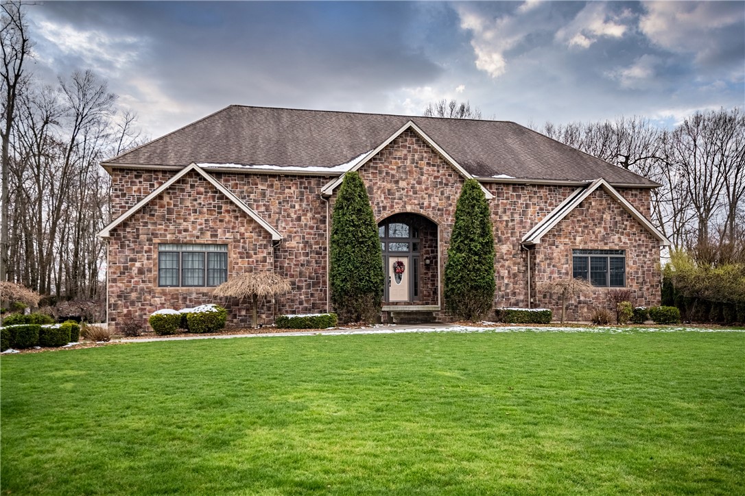 Timber Ln, Hermitage, PA 16148