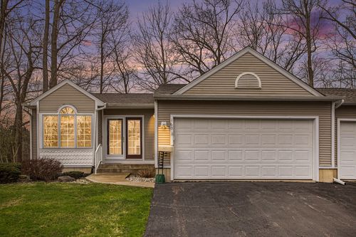 160 Bridgewood Dr, Battle Creek, MI, 49015-4390 | Card Image