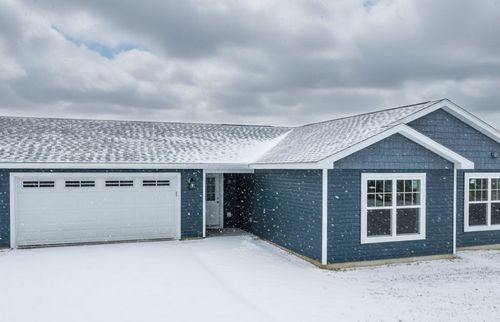 4877 Meadowlark Ln, Traverse City, MI, 49685-8751 | Card Image