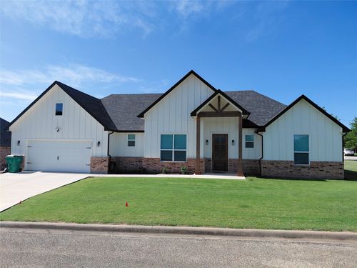 604 E 4th St, Muenster, TX, 76252-2555 | Card Image