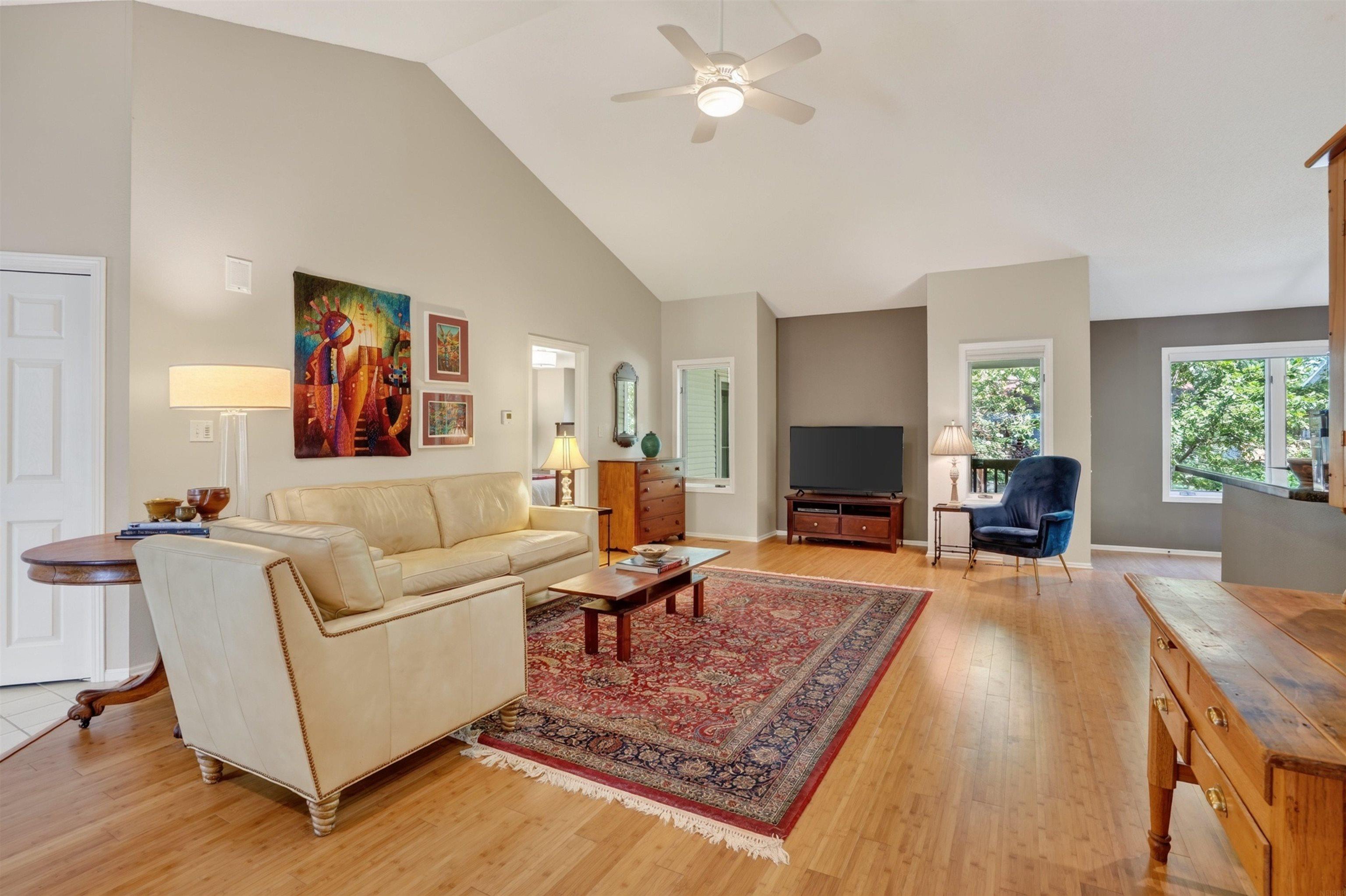 Residential in Waverly 3