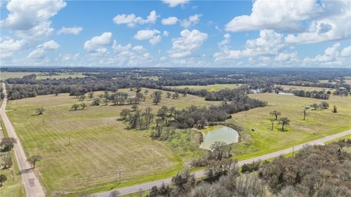 5093 Little Mississippi Cemetery Rd, Franklin, TX, 77856-5193 | Card Image