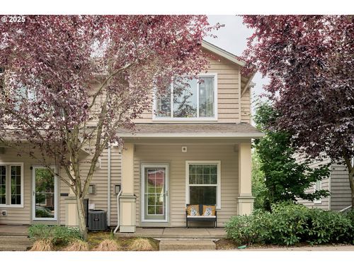 10775 Ne Gateway Pl, Hillsboro, OR, 97006-7716 | Card Image