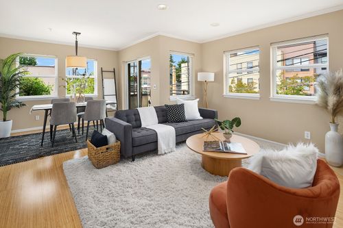 212-1417 Queen Anne Ave N, Seattle, WA, 98109-5751 | Card Image