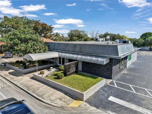 2220 N University Dr, SUNRISE, FL, 33322-3941 | Card Image