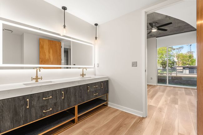 APT-302 - 600 12 Th Ave S, Condo with 2 bedrooms, 2 bathrooms and 2 parking in Nashville TN | Image 21