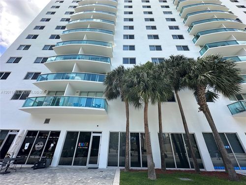 cu-3-19370 Collins Ave, Sunny Isles Beach, FL, 33160-7237 | Card Image