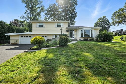 6 Mount Tom Ave, Holyoke, MA, 01040-1244 | Card Image