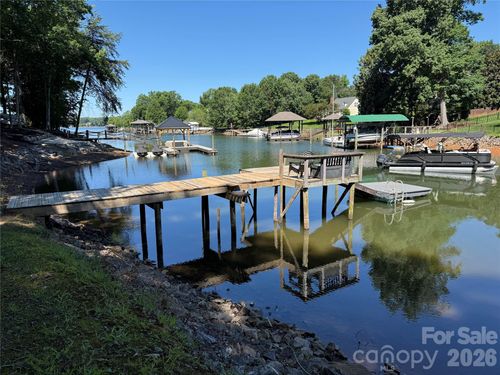 470 Lakeview Shores Loop, Mooresville, NC, 28117-6633 | Card Image