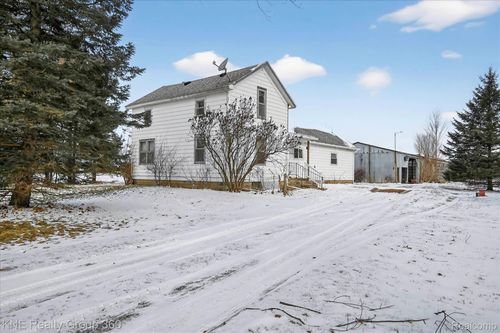 6370 Hibbard Rd, Laingsburg, MI, 48848-9631 | Card Image