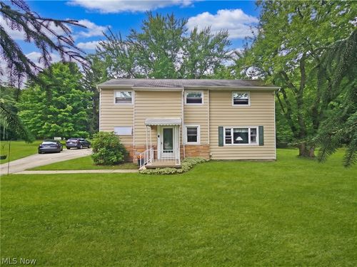 27304 White Road, Willoughby Hills, OH, 44092 | Card Image