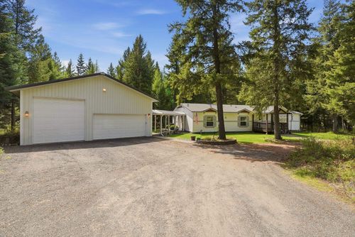 10420 E Dunn Rd, Chattaroy, WA, 99003-8886 | Card Image