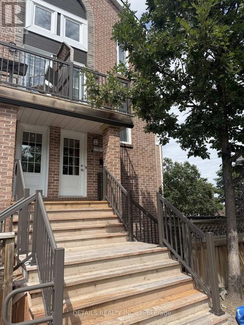7-1 Stonebank Crescent, Ottawa, ON, K2H9M3 | Card Image
