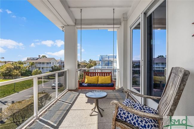 2 floors of covered balconies | Image 11