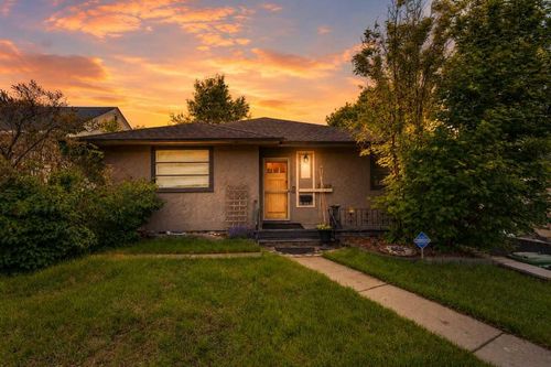 2128 17 Ave Sw, Calgary, AB, T2T0G3 | Card Image