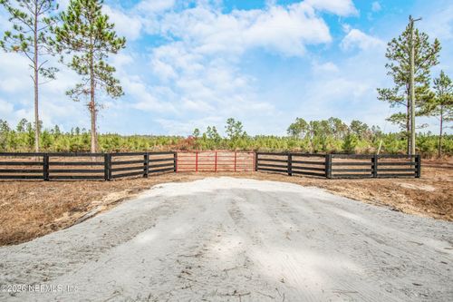13755 County Road 124, Sanderson, FL, 32087-2114 | Card Image