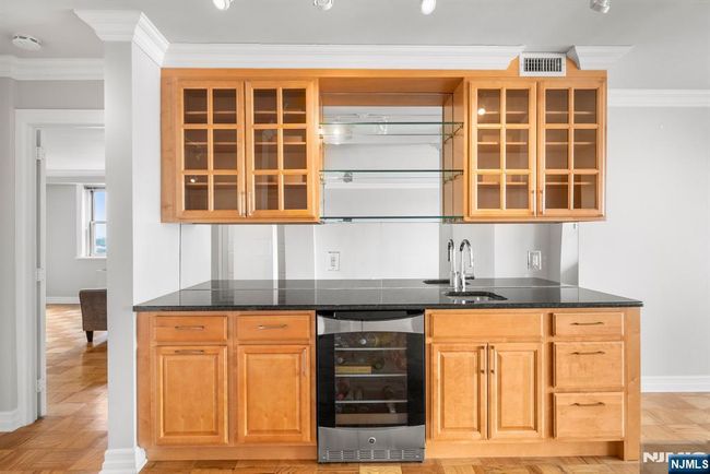 6600 Kennedy Blvd E, House attached with 4 bedrooms, 3 bathrooms and null parking in West New York NJ | Image 17